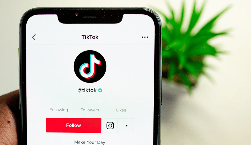 5 Real Estate Investing TikTok Accounts You Need to Follow